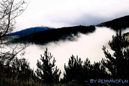 Brouillard montant toujours dans le Pilat